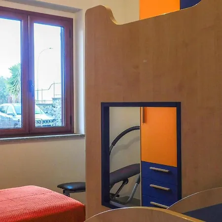 Nice Home In Montepaone With 5 Bedrooms, Wifi And Outdoor Swimming Pool * 몬테파오네