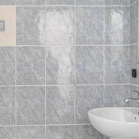 펜션 Nice Home In Montepaone With 5 Bedrooms, Wifi And Outdoor Swimming Pool 몬테파오네